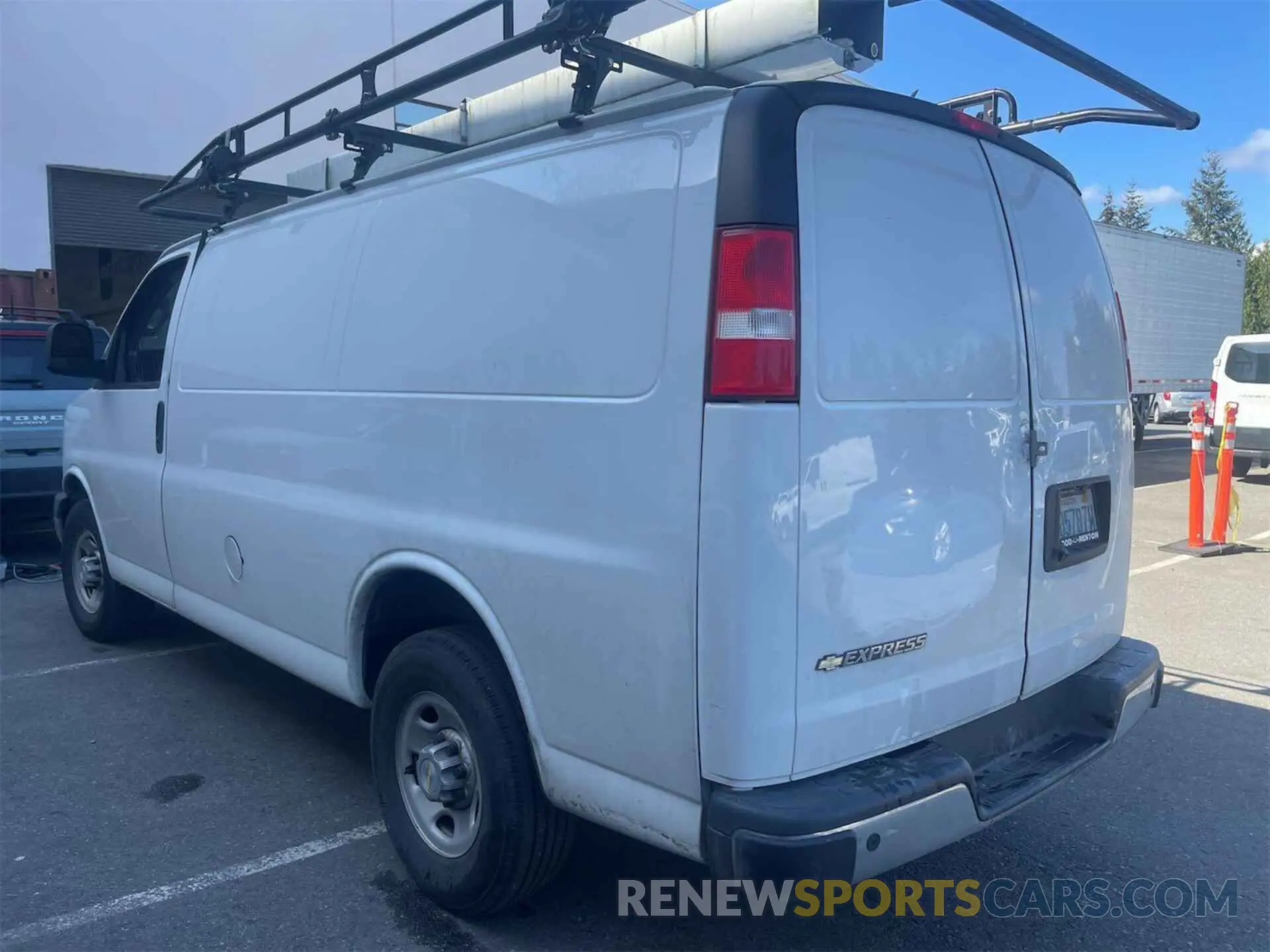 21 Photograph of a damaged car 1GCZGGF75M1167342 CHEVROLET EXPRESS G3500 2021