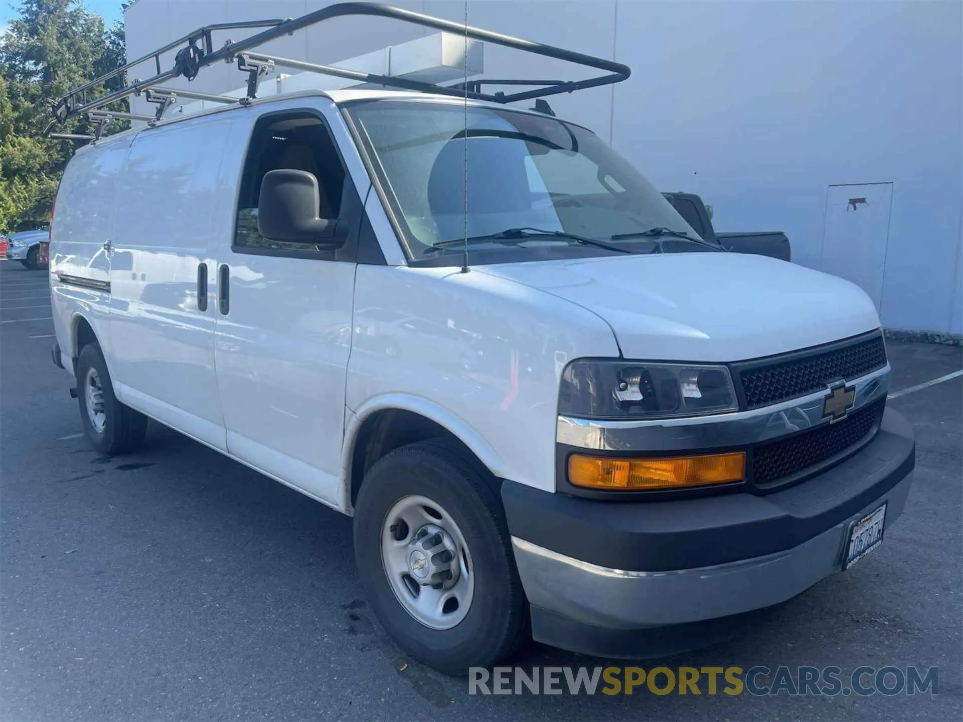 22 Photograph of a damaged car 1GCZGGF75M1167342 CHEVROLET EXPRESS G3500 2021