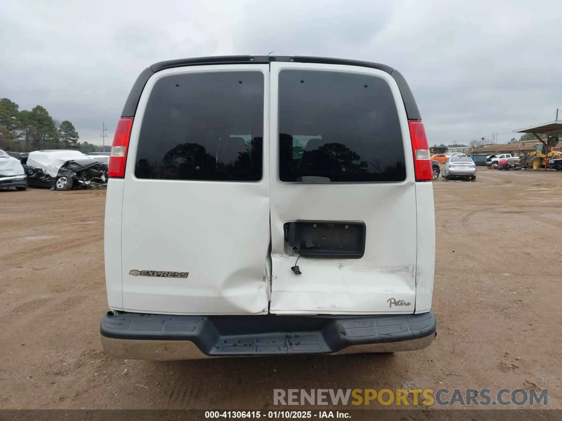 17 Photograph of a damaged car 1GAZGPFG4L1121251 CHEVROLET EXPRESS PASSENGER 2020