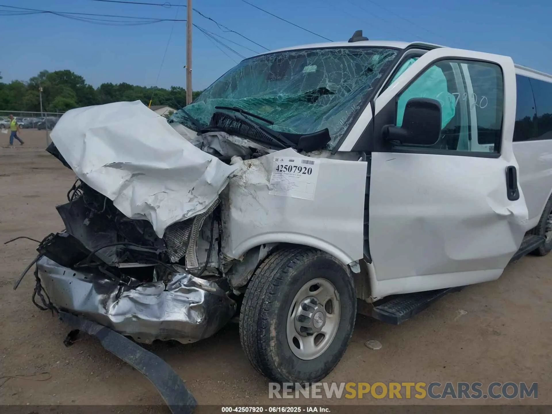 6 Photograph of a damaged car 1GAZGPFGXL1162855 CHEVROLET EXPRESS PASSENGER 2020