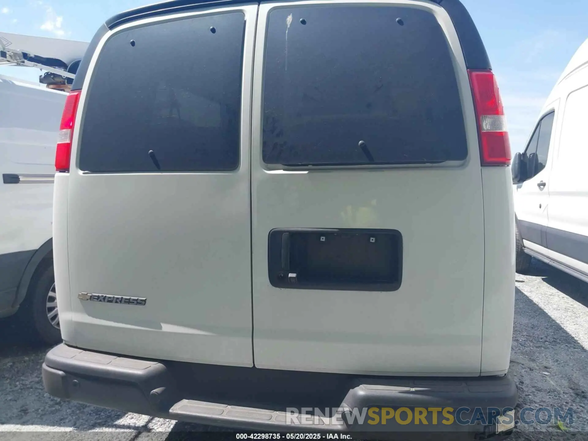 16 Photograph of a damaged car 1GAZGNFP7P1133565 CHEVROLET EXPRESS PASSENGER 2023