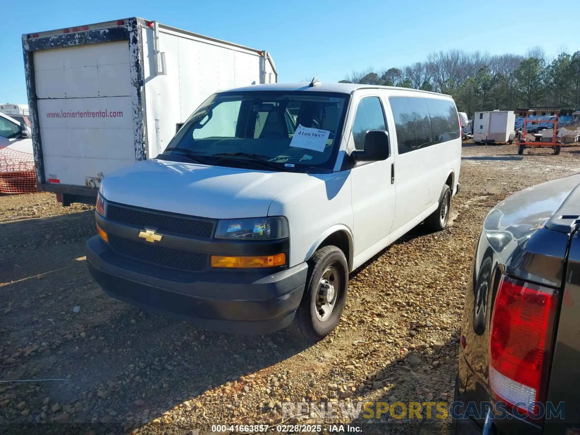 2 Фотография поврежденного автомобиля 1GAZGNFP9P1114645 CHEVROLET EXPRESS PASSENGER 2023