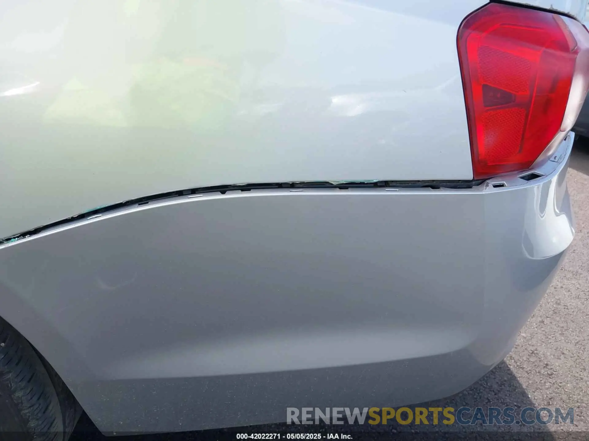 6 Photograph of a damaged car 1G1105S34KU108568 CHEVROLET IMPALA 2019