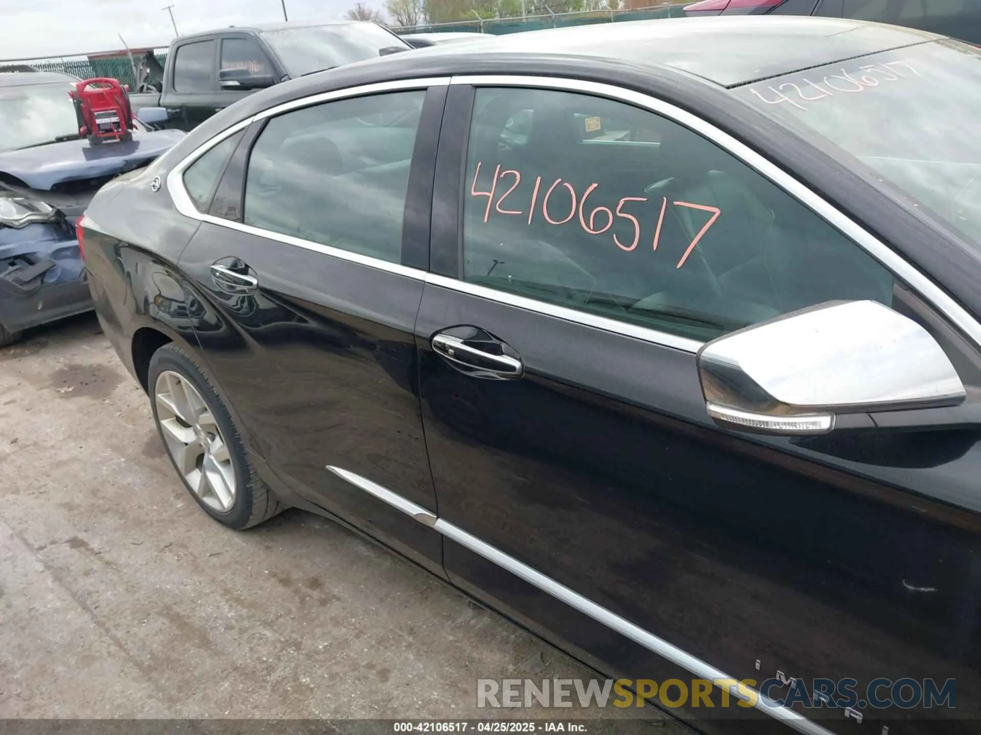 13 Фотография поврежденного автомобиля 1G1105S36KU105588 CHEVROLET IMPALA 2019