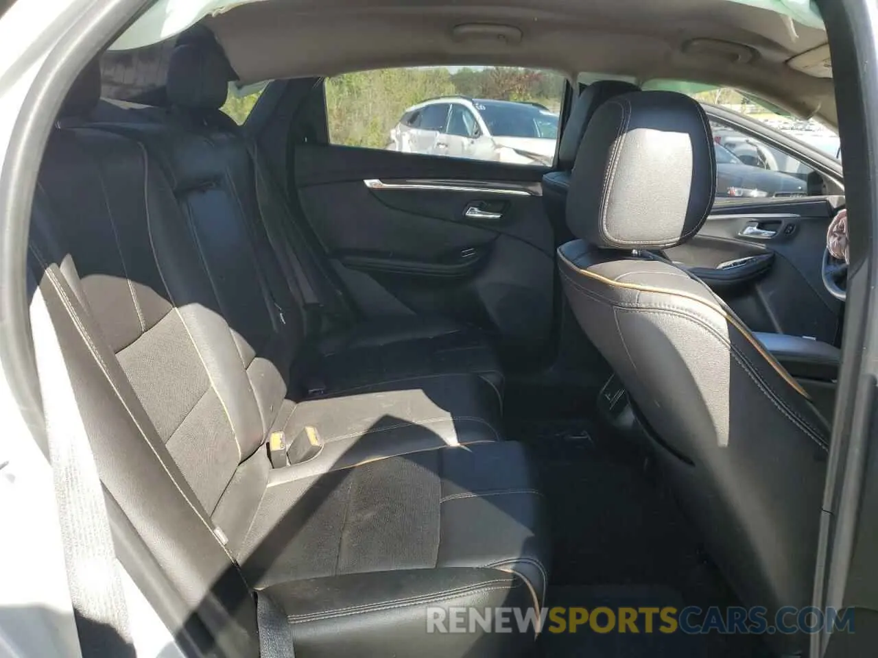 11 Photograph of a damaged car 1G1105S38KU138883 CHEVROLET IMPALA 2019