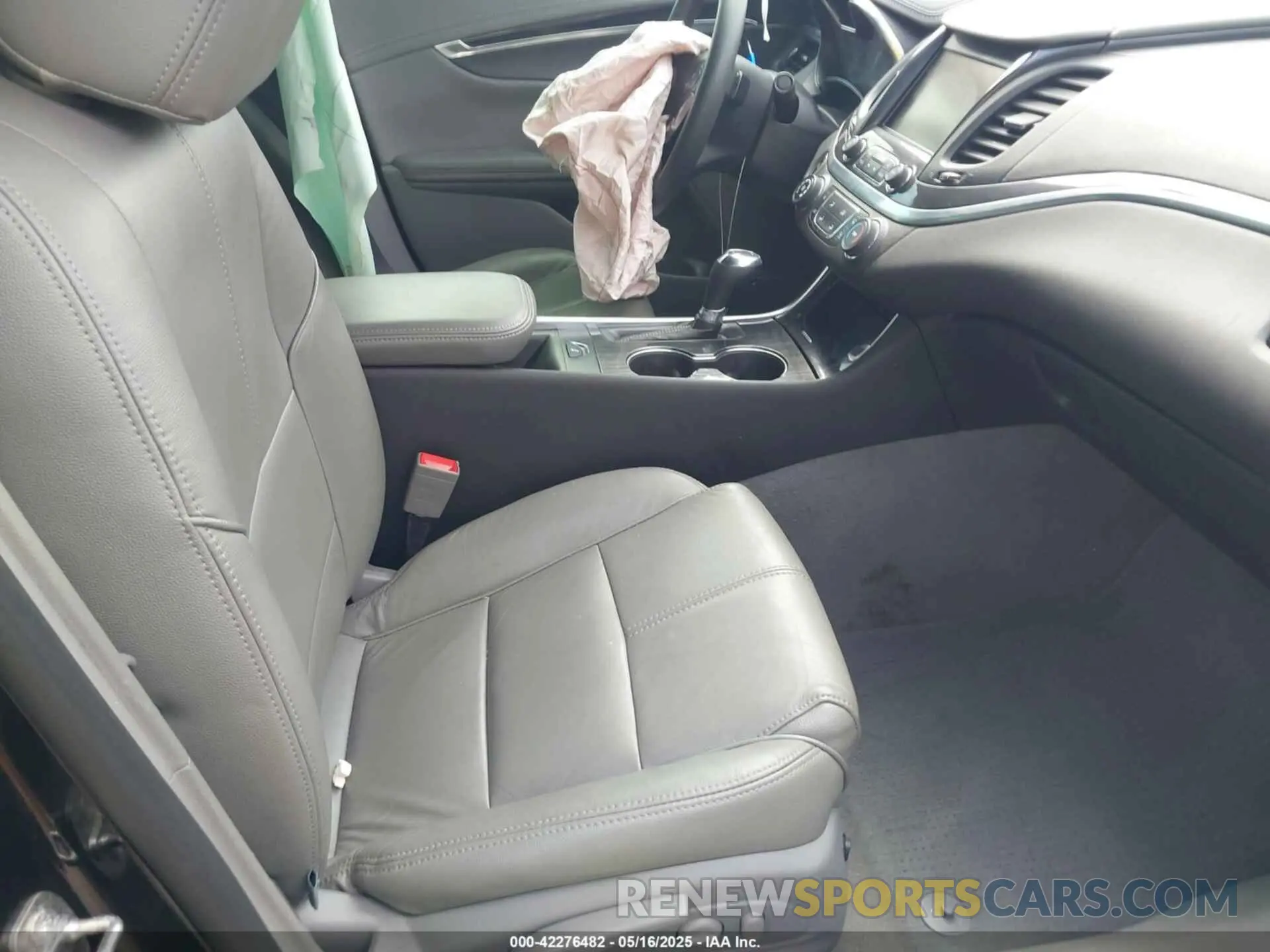 5 Photograph of a damaged car 1G11Y5S38KU146779 CHEVROLET IMPALA 2019