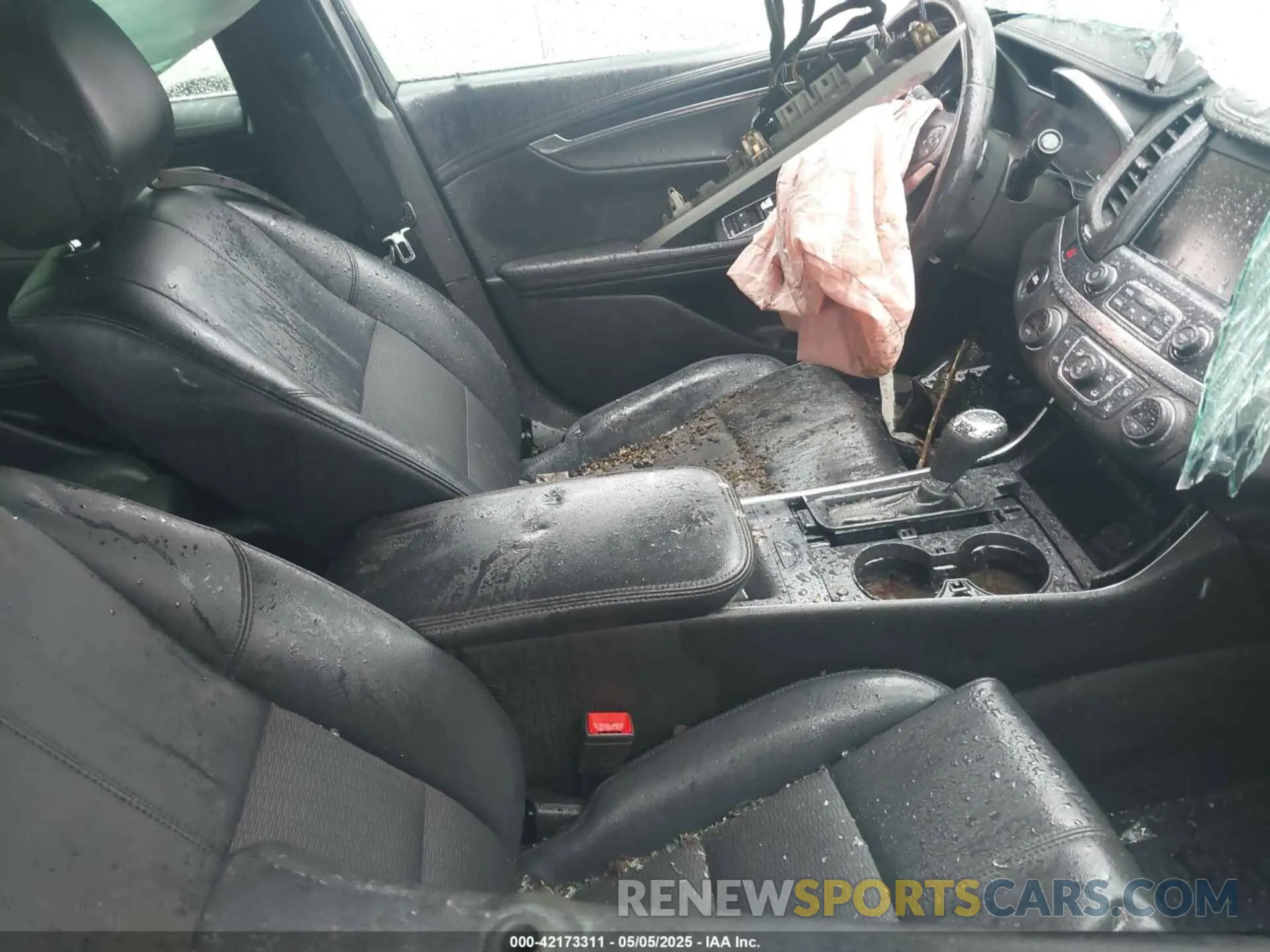 5 Photograph of a damaged car 1G11Z5S34KU107085 CHEVROLET IMPALA 2019