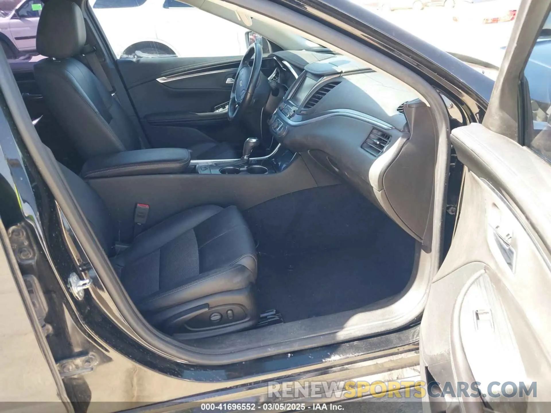5 Фотография поврежденного автомобиля 1G11Z5S37KU107856 CHEVROLET IMPALA 2019