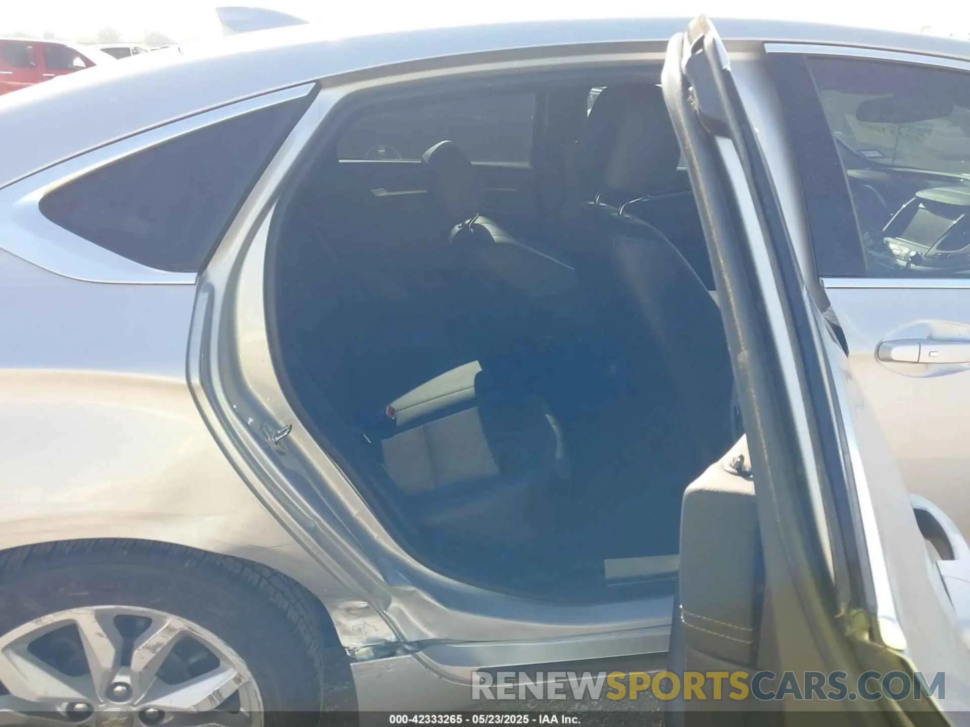 8 Photograph of a damaged car 1G11Z5S3XKU128474 CHEVROLET IMPALA 2019