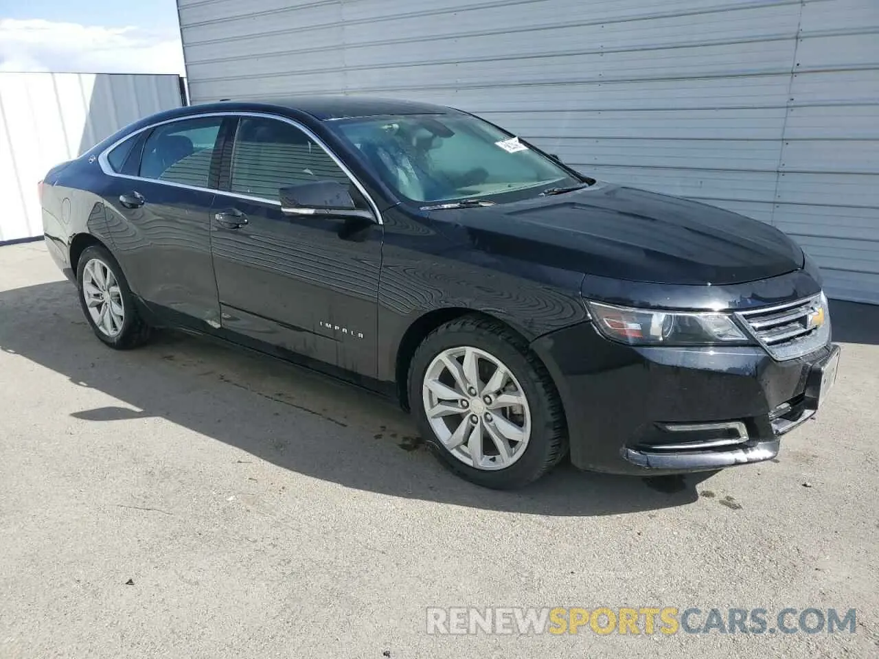 4 Фотография поврежденного автомобиля 1G11Z5SA1KU137952 CHEVROLET IMPALA 2019