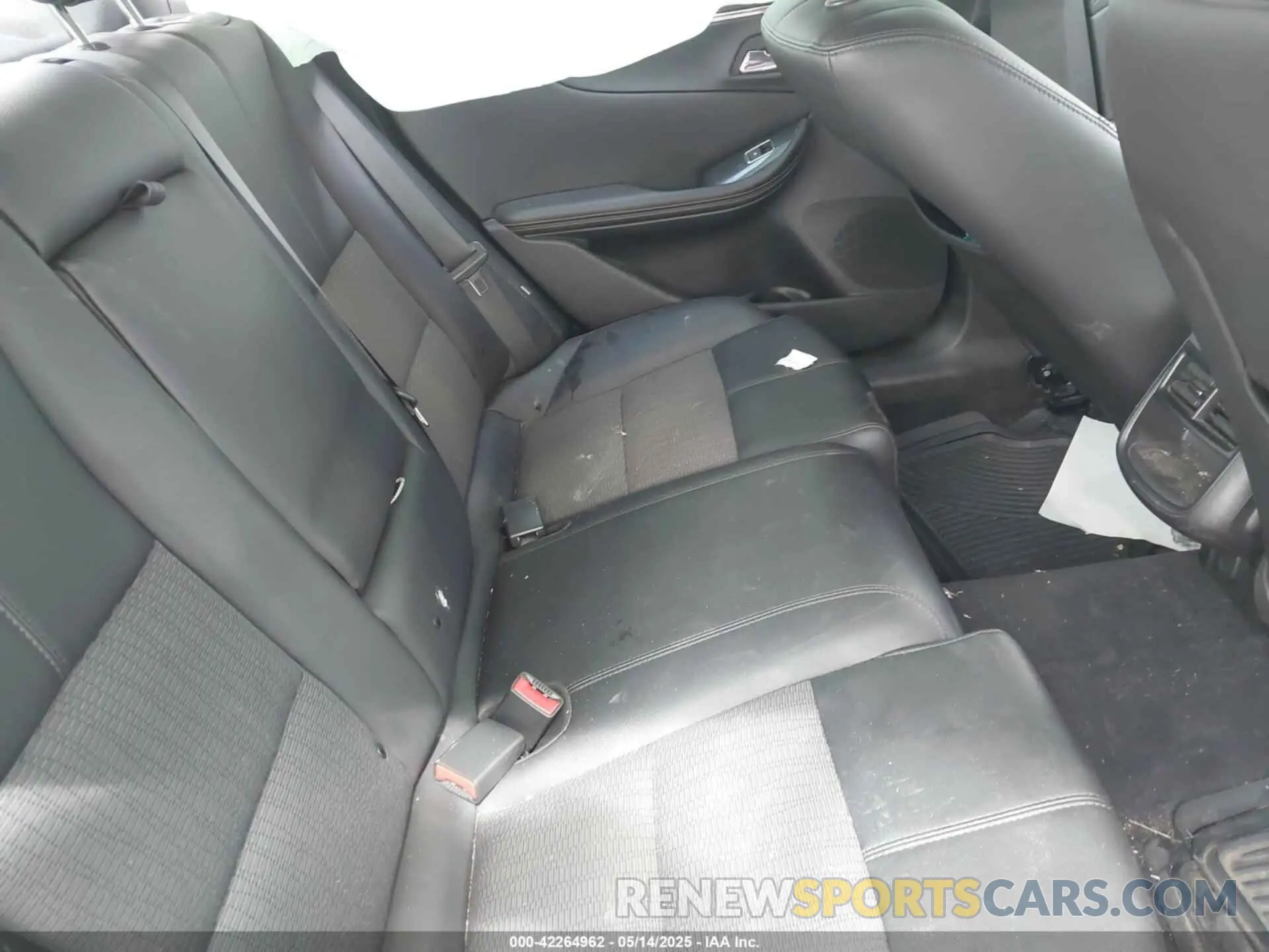 8 Photograph of a damaged car 1G11Z5SA5KU114142 CHEVROLET IMPALA 2019