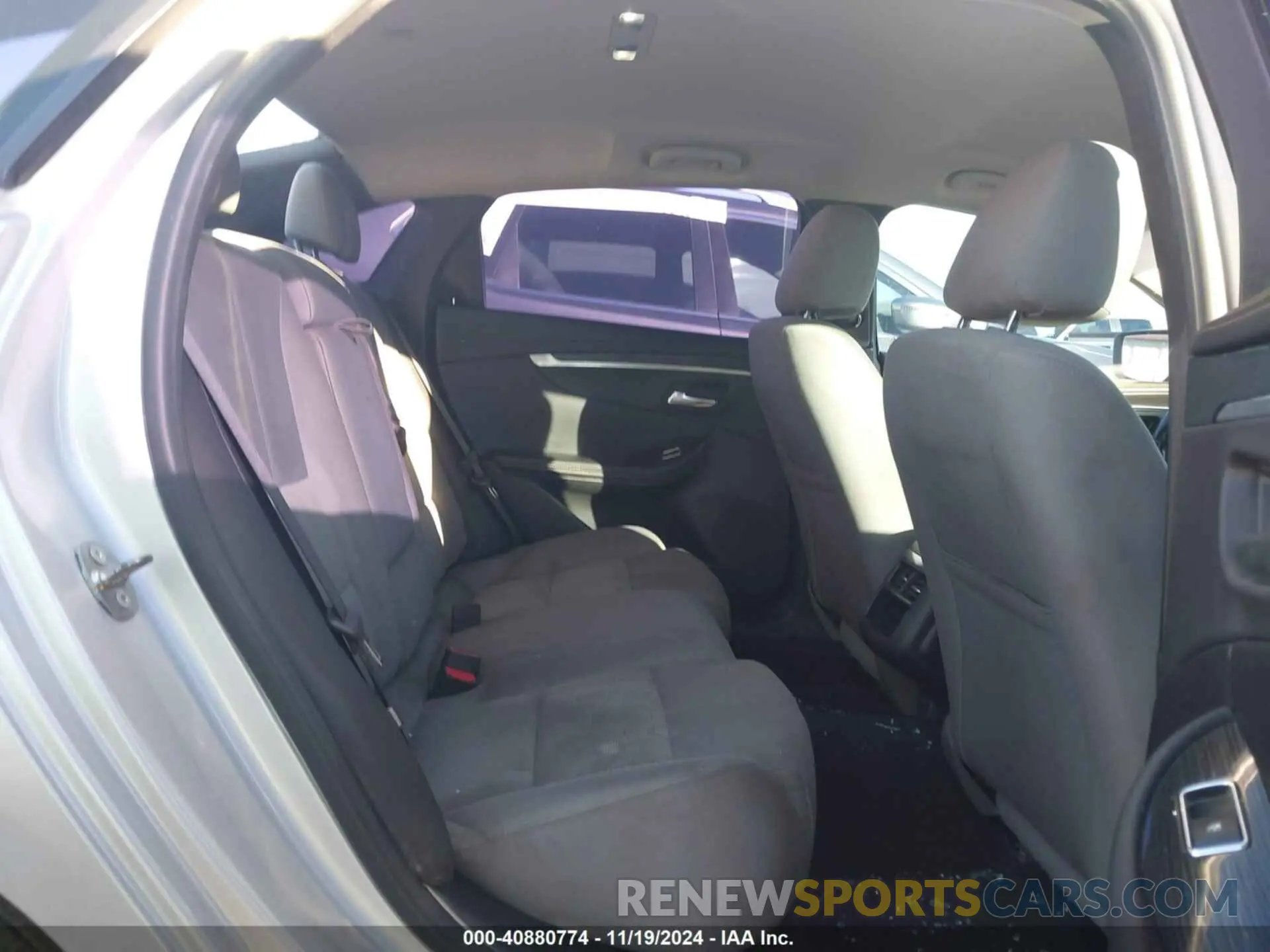 8 Фотография поврежденного автомобиля 1G11Z5SA8KU132604 CHEVROLET IMPALA 2019