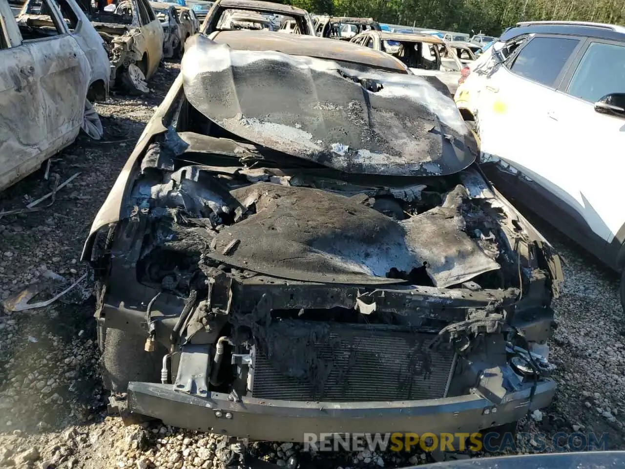 5 Photograph of a damaged car 2G1105S33K9109160 CHEVROLET IMPALA 2019