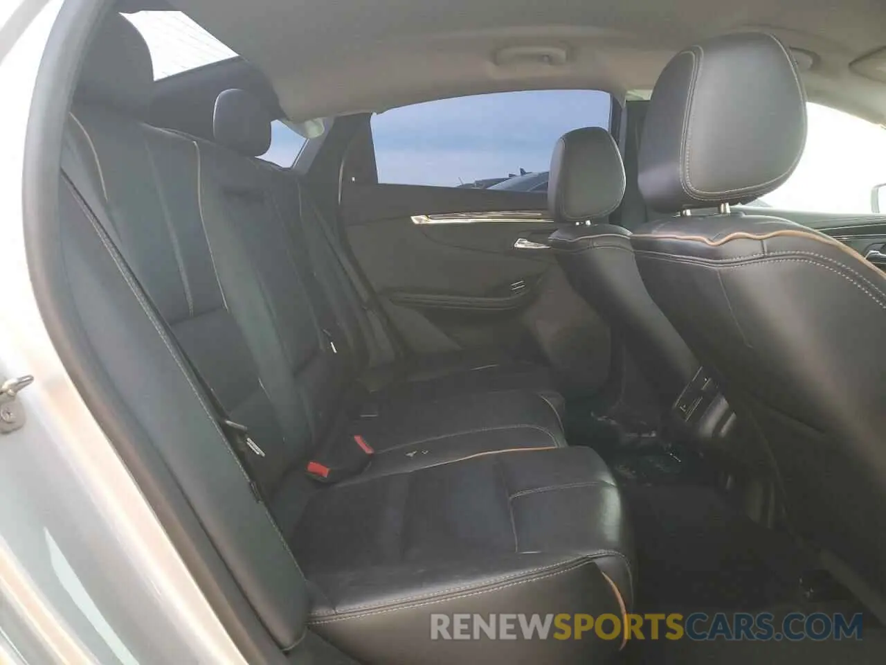 11 Photograph of a damaged car 2G1105S39K9125282 CHEVROLET IMPALA 2019