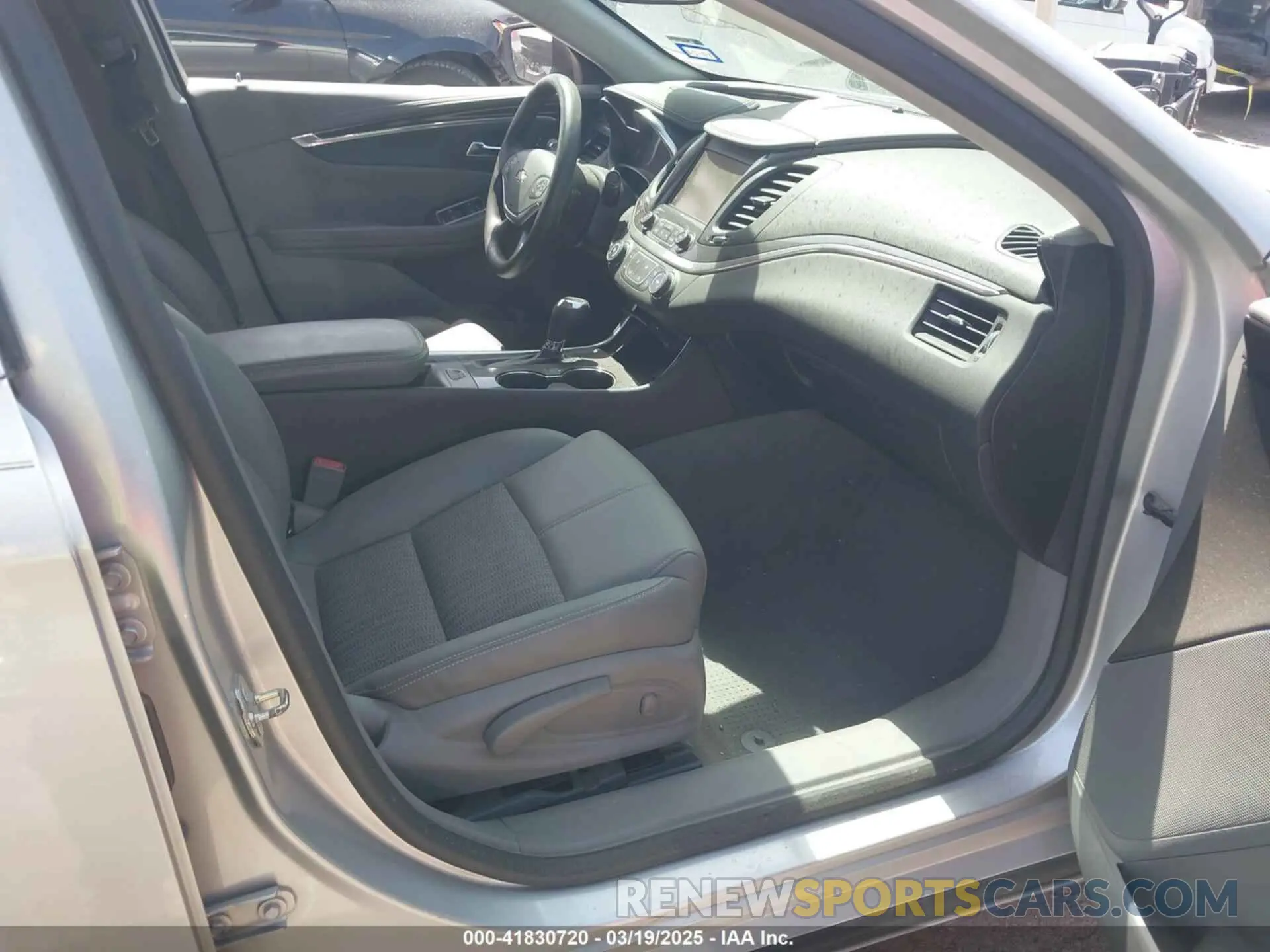 5 Photograph of a damaged car 2G11X5SA3K9129063 CHEVROLET IMPALA 2019