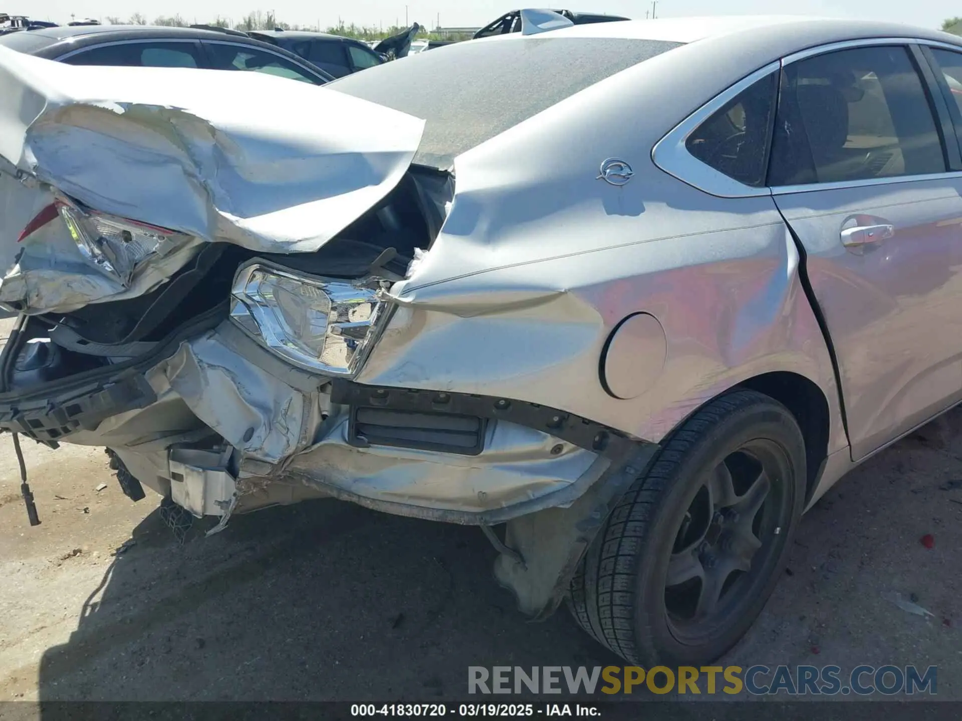6 Photograph of a damaged car 2G11X5SA3K9129063 CHEVROLET IMPALA 2019