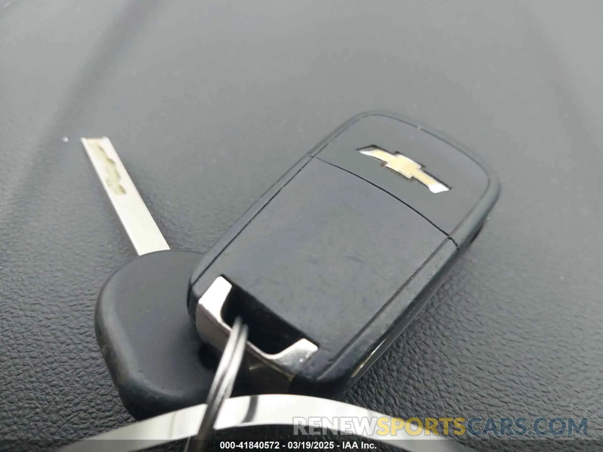 11 Photograph of a damaged car 2G11Y5S30K9129181 CHEVROLET IMPALA 2019