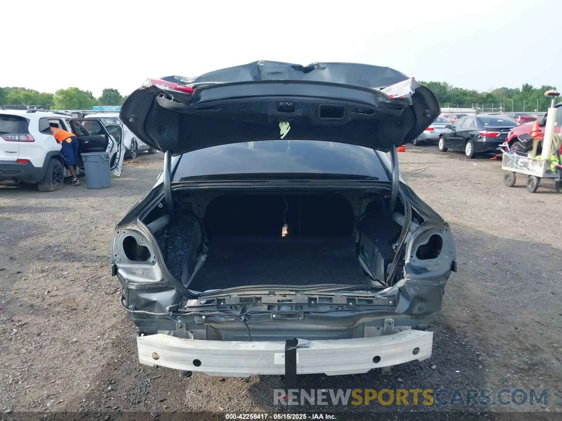 17 Photograph of a damaged car 2G11Z5S30K9104021 CHEVROLET IMPALA 2019