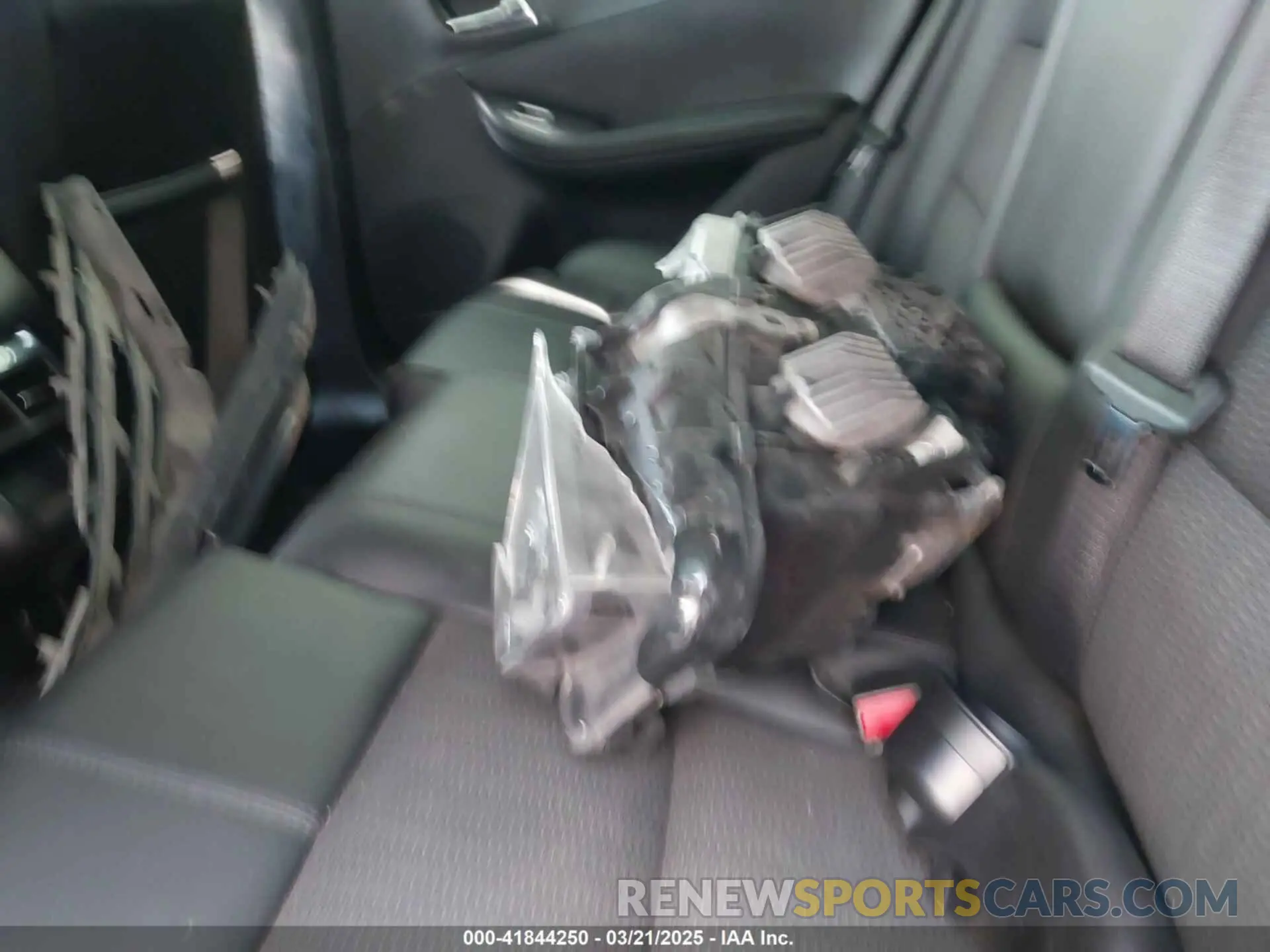 12 Photograph of a damaged car 2G11Z5S32K9134315 CHEVROLET IMPALA 2019