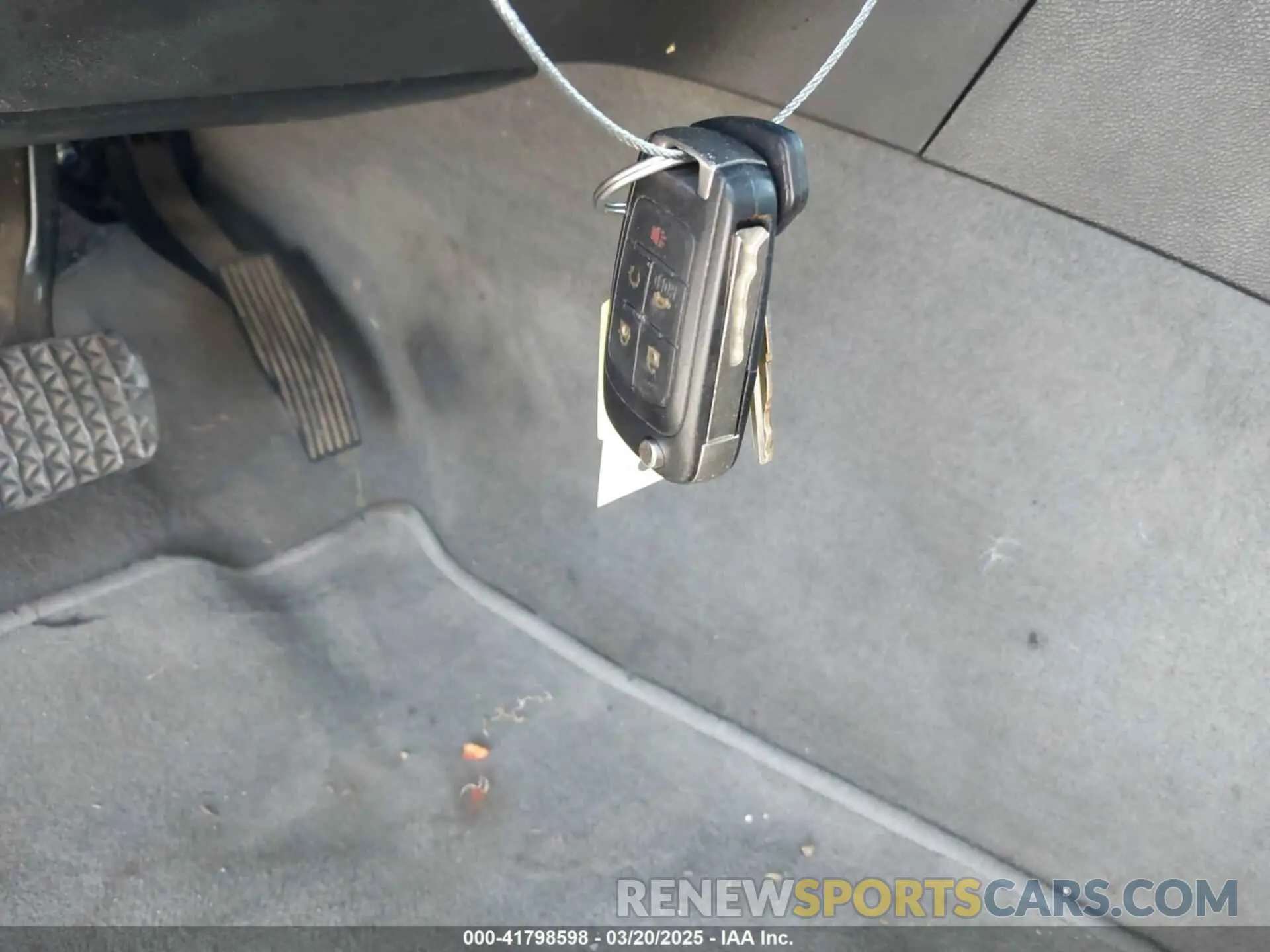 11 Photograph of a damaged car 2G11Z5S34K9119704 CHEVROLET IMPALA 2019