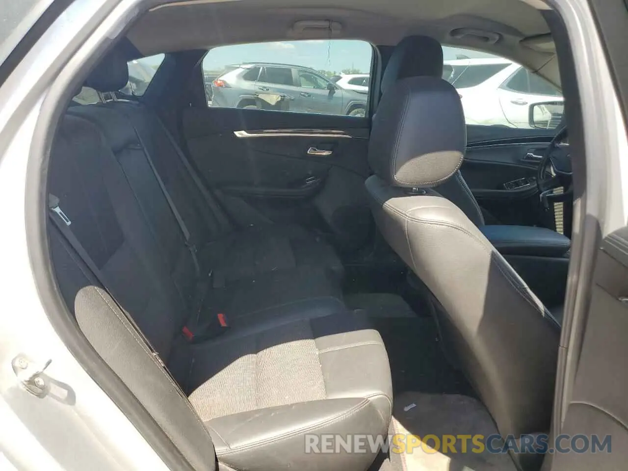 10 Photograph of a damaged car 2G11Z5S39K9132030 CHEVROLET IMPALA 2019