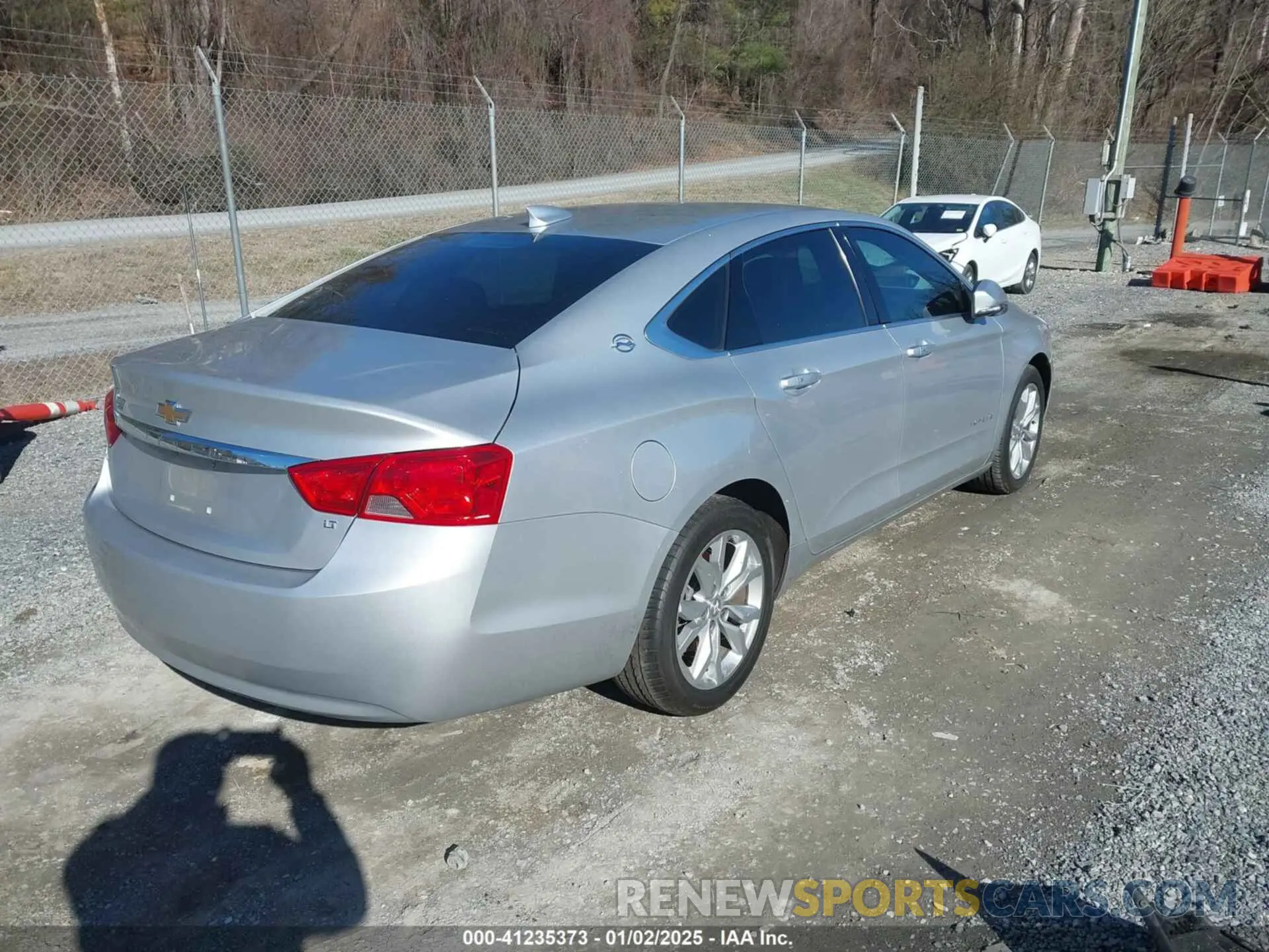 4 Фотография поврежденного автомобиля 1G11Z5S36LU102732 CHEVROLET IMPALA 2020