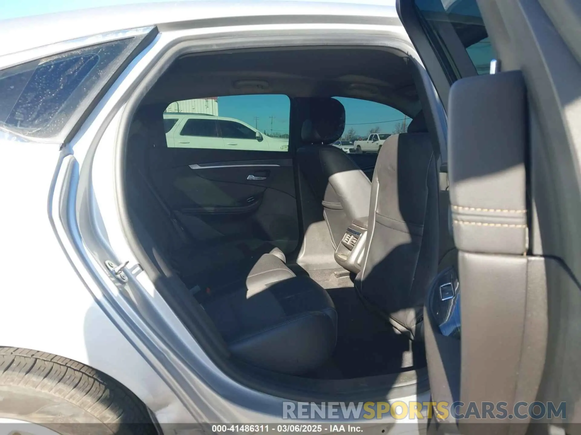8 Фотография поврежденного автомобиля 1G11Z5S3XLU102944 CHEVROLET IMPALA 2020