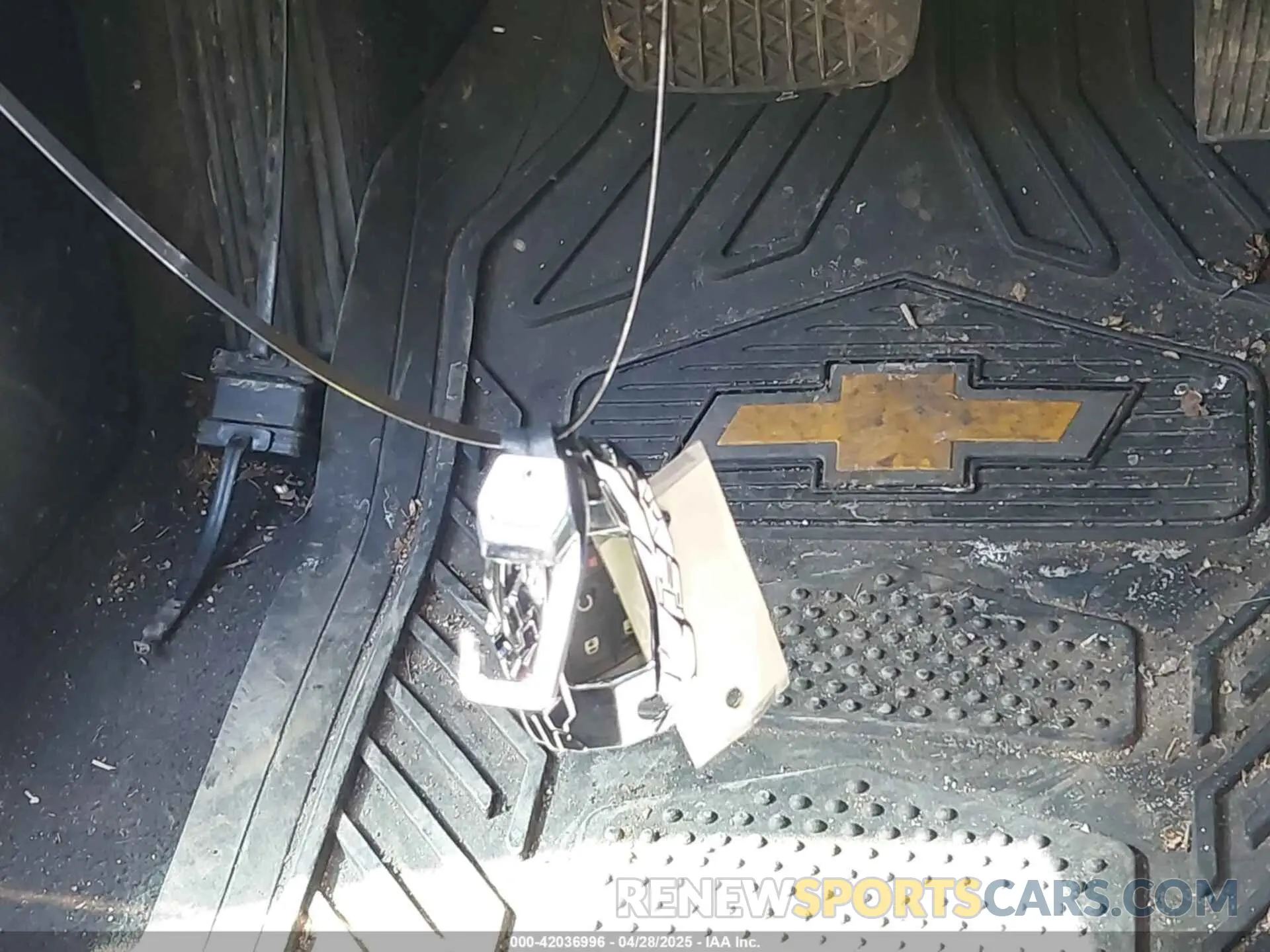 11 Photograph of a damaged car 2G1105S34L9103451 CHEVROLET IMPALA 2020