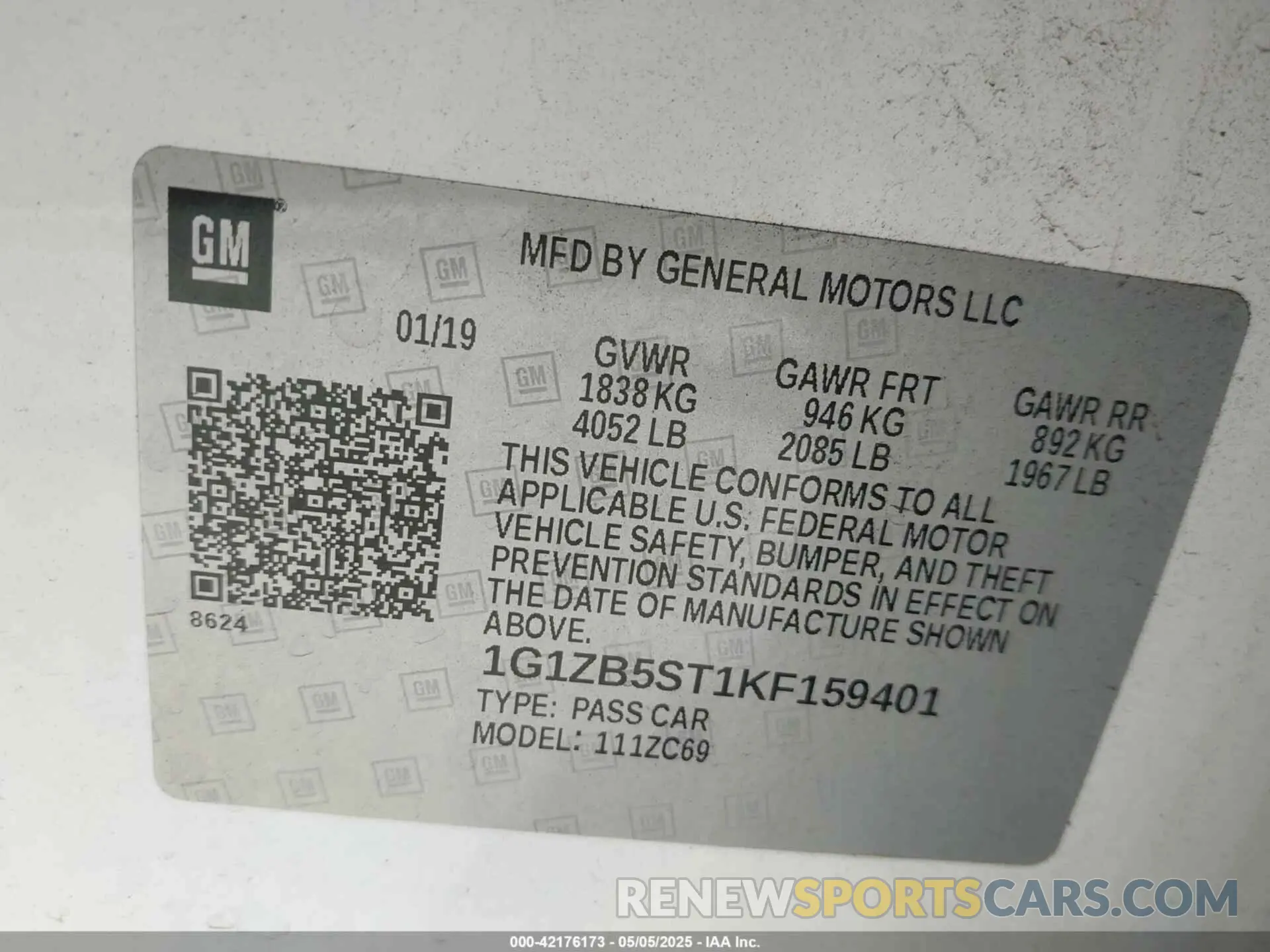 9 Photograph of a damaged car 1G1ZB5ST1KF159401 CHEVROLET MALIBU 2019