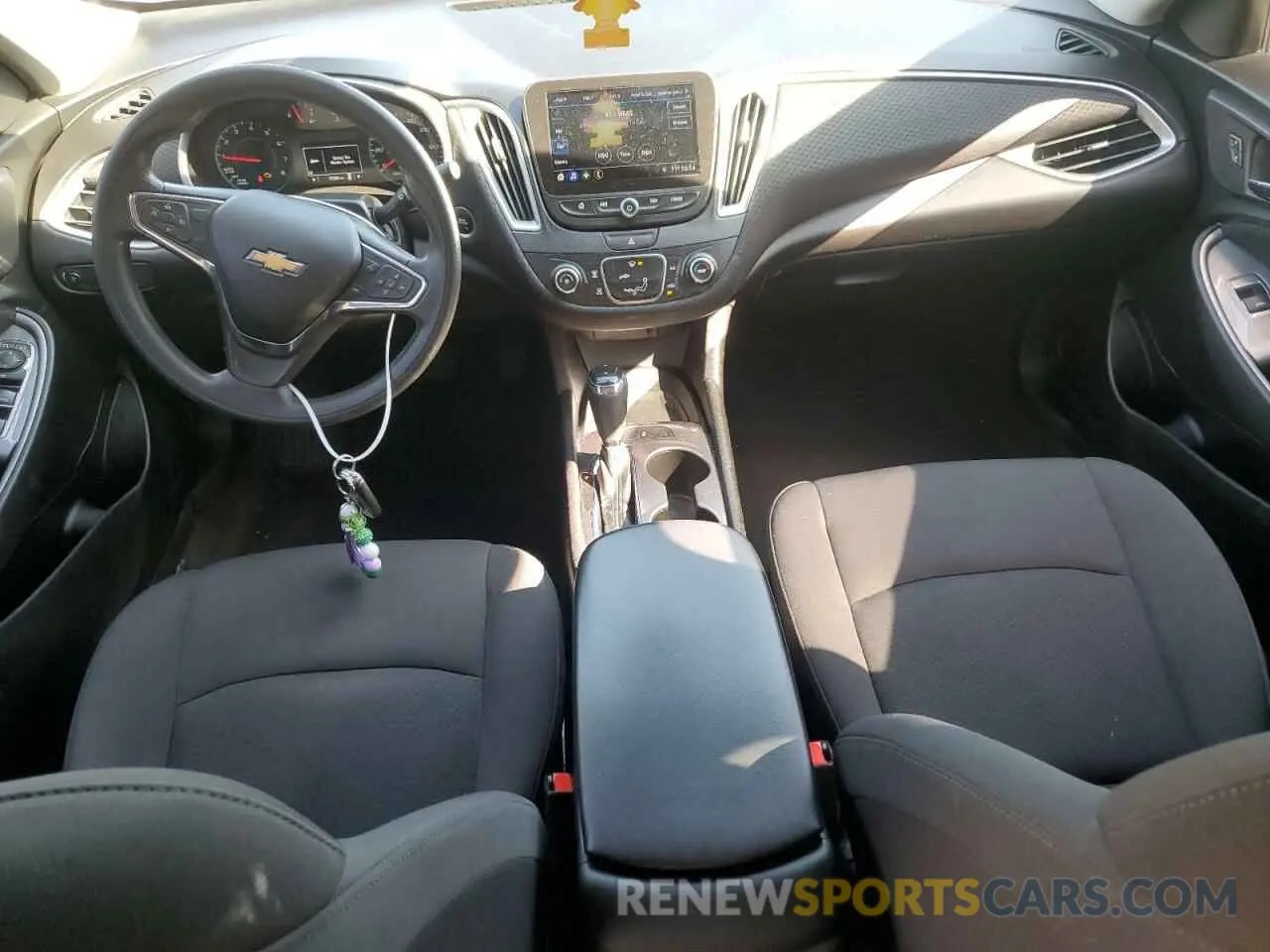 8 Фотография поврежденного автомобиля 1G1ZB5ST7KF125768 CHEVROLET MALIBU 2019