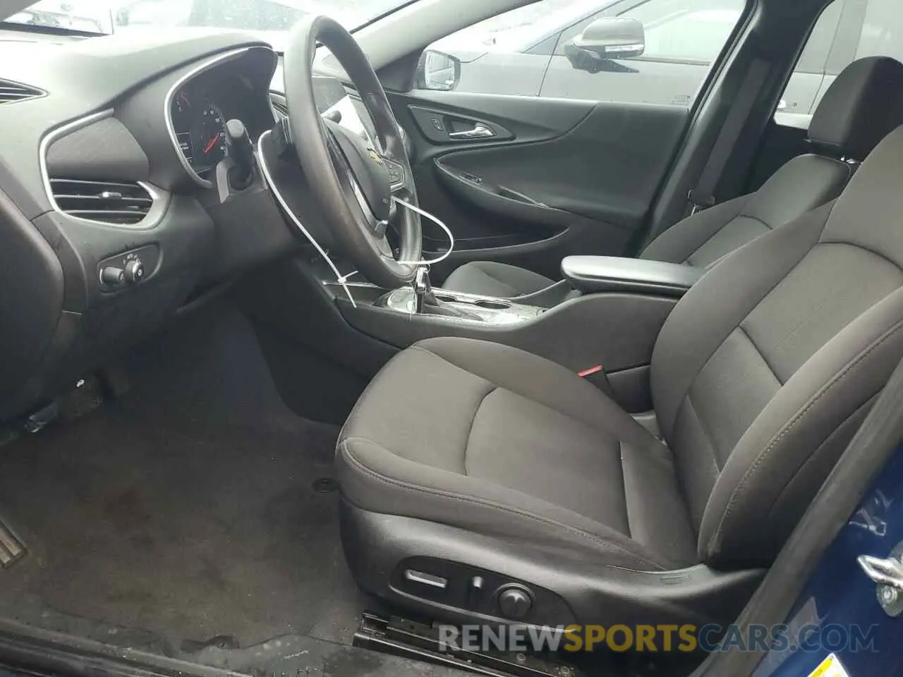 7 Photograph of a damaged car 1G1ZC5ST2KF200213 CHEVROLET MALIBU 2019