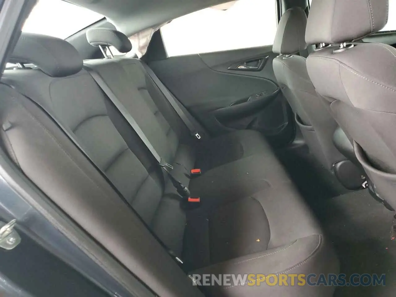 10 Photograph of a damaged car 1G1ZC5ST5KF126785 CHEVROLET MALIBU 2019