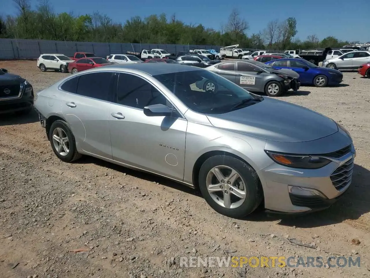 4 Фотография поврежденного автомобиля 1G1ZC5ST7KF135343 CHEVROLET MALIBU 2019