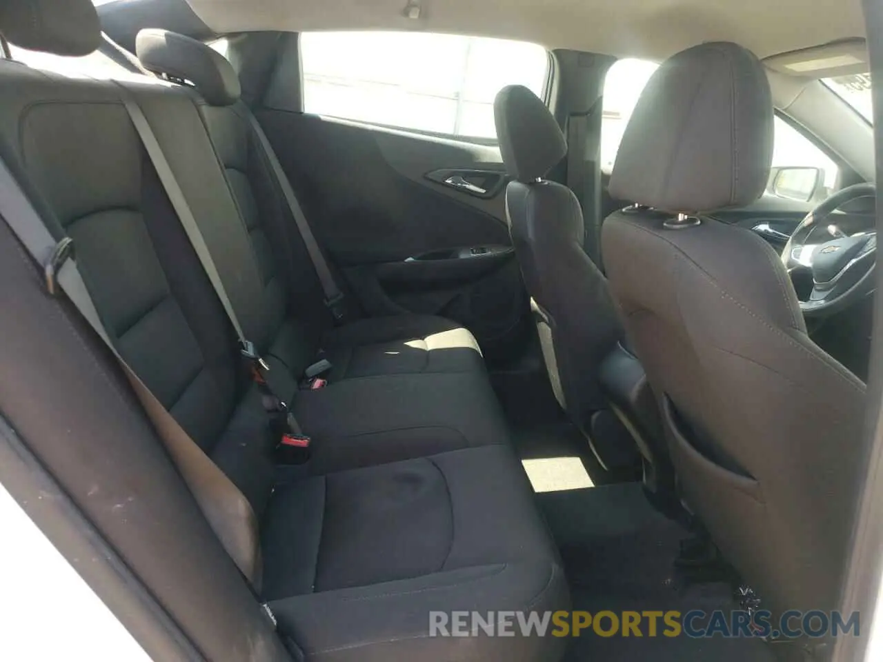 10 Photograph of a damaged car 1G1ZC5ST9KF209135 CHEVROLET MALIBU 2019