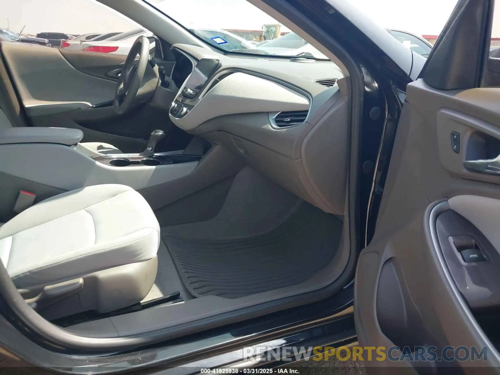 5 Photograph of a damaged car 1G1ZC5ST9KF211953 CHEVROLET MALIBU 2019