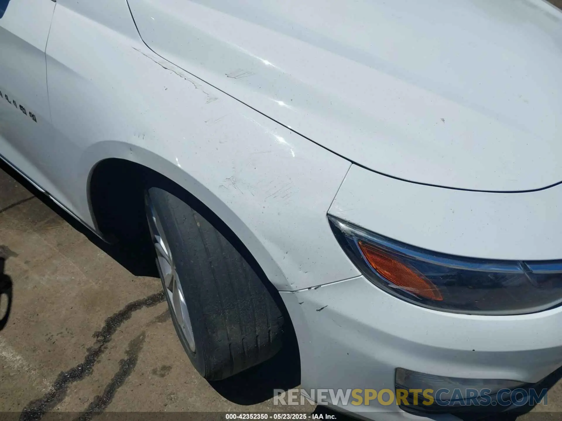 6 Photograph of a damaged car 1G1ZD5ST0KF104979 CHEVROLET MALIBU 2019