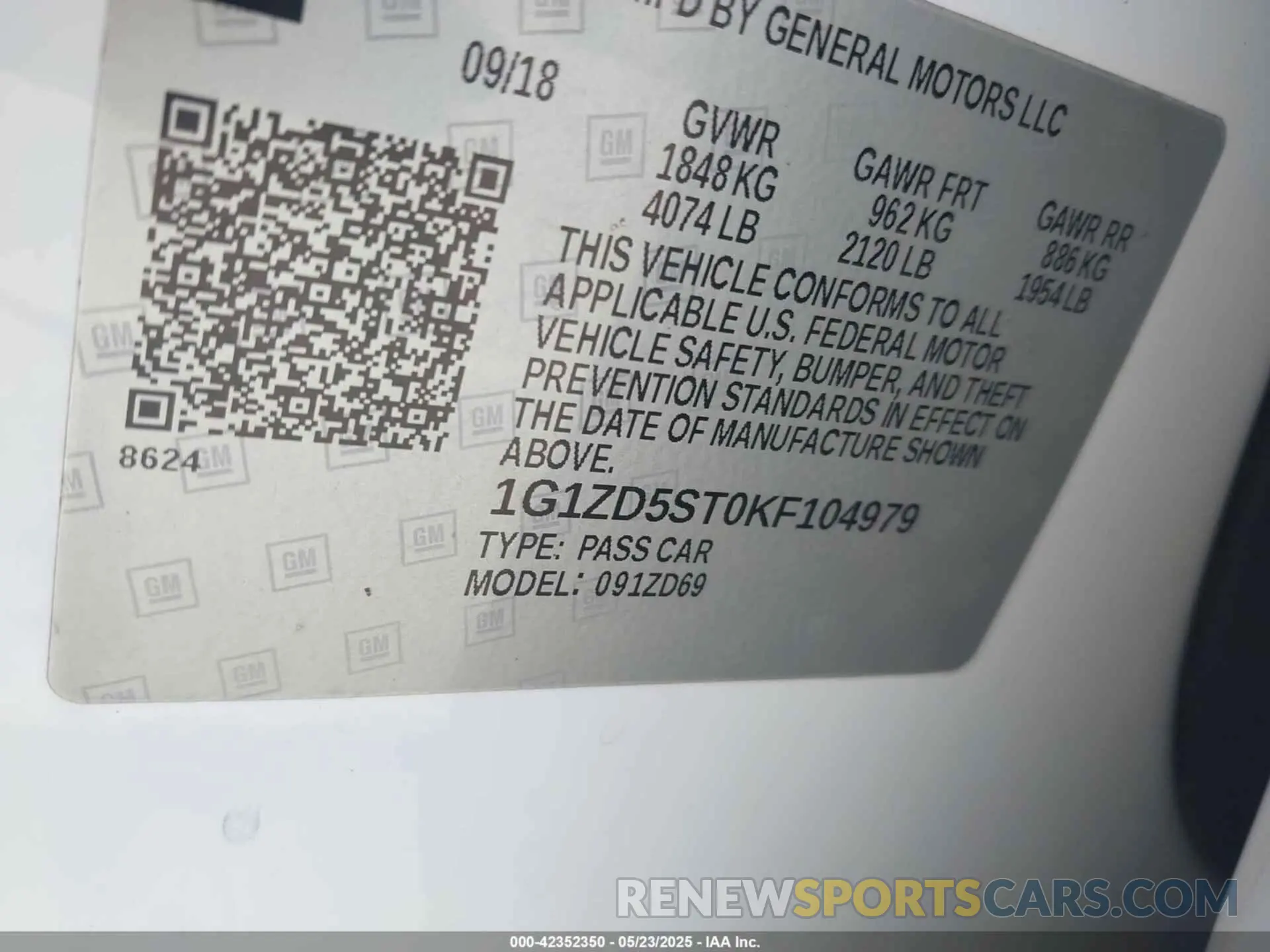 9 Photograph of a damaged car 1G1ZD5ST0KF104979 CHEVROLET MALIBU 2019