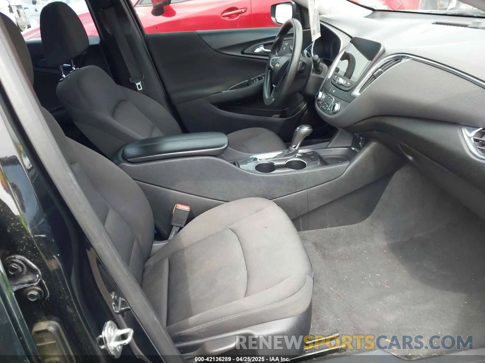 5 Photograph of a damaged car 1G1ZD5ST0KF111799 CHEVROLET MALIBU 2019