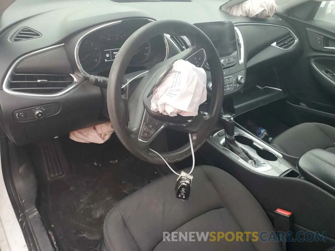 8 Photograph of a damaged car 1G1ZD5ST0KF113942 CHEVROLET MALIBU 2019