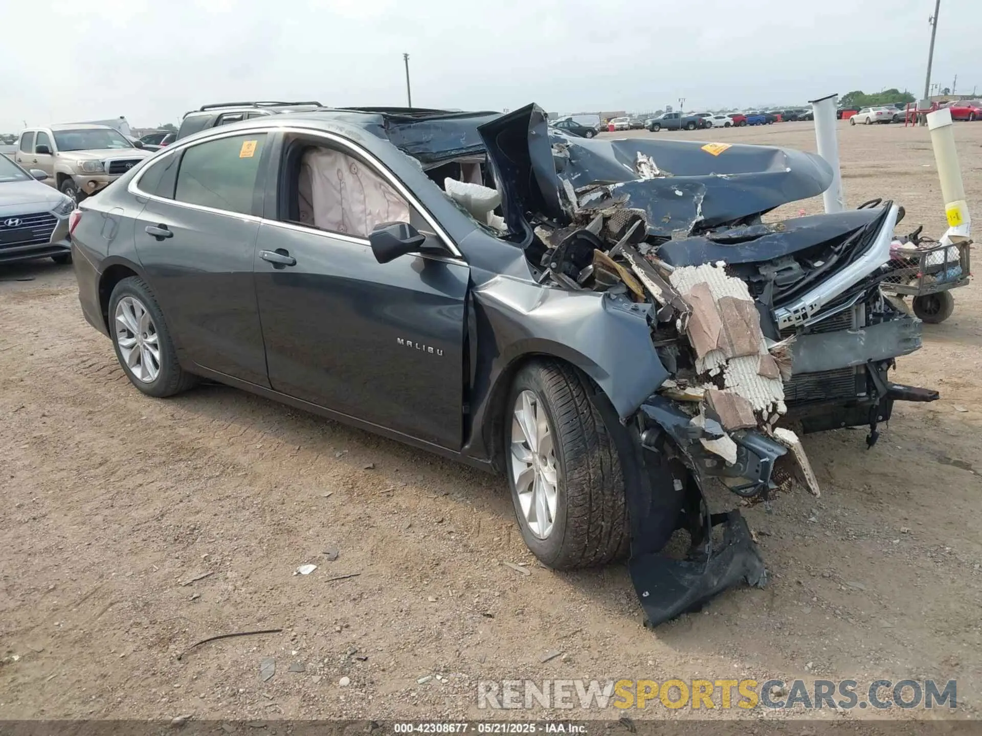 1 Фотография поврежденного автомобиля 1G1ZD5ST0KF142101 CHEVROLET MALIBU 2019