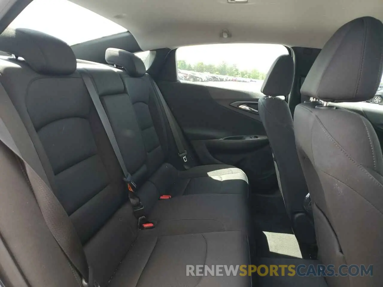 10 Photograph of a damaged car 1G1ZD5ST0KF153941 CHEVROLET MALIBU 2019