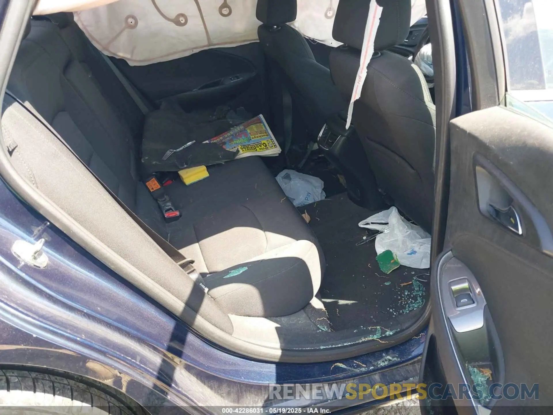 8 Photograph of a damaged car 1G1ZD5ST0KF207397 CHEVROLET MALIBU 2019