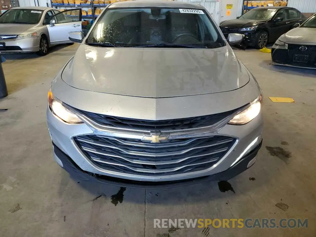 5 Фотография поврежденного автомобиля 1G1ZD5ST1KF106854 CHEVROLET MALIBU 2019