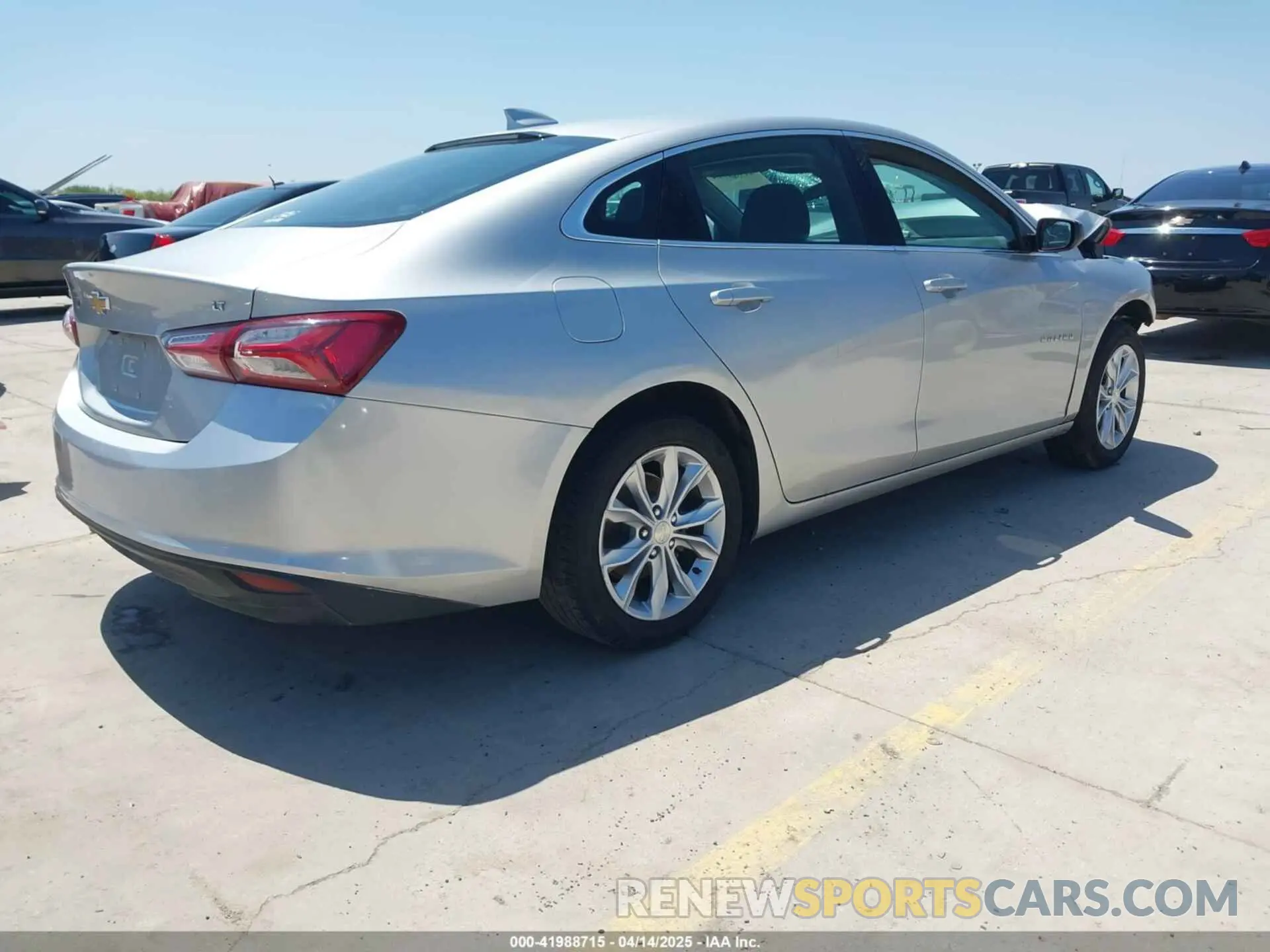 4 Фотография поврежденного автомобиля 1G1ZD5ST1KF154001 CHEVROLET MALIBU 2019