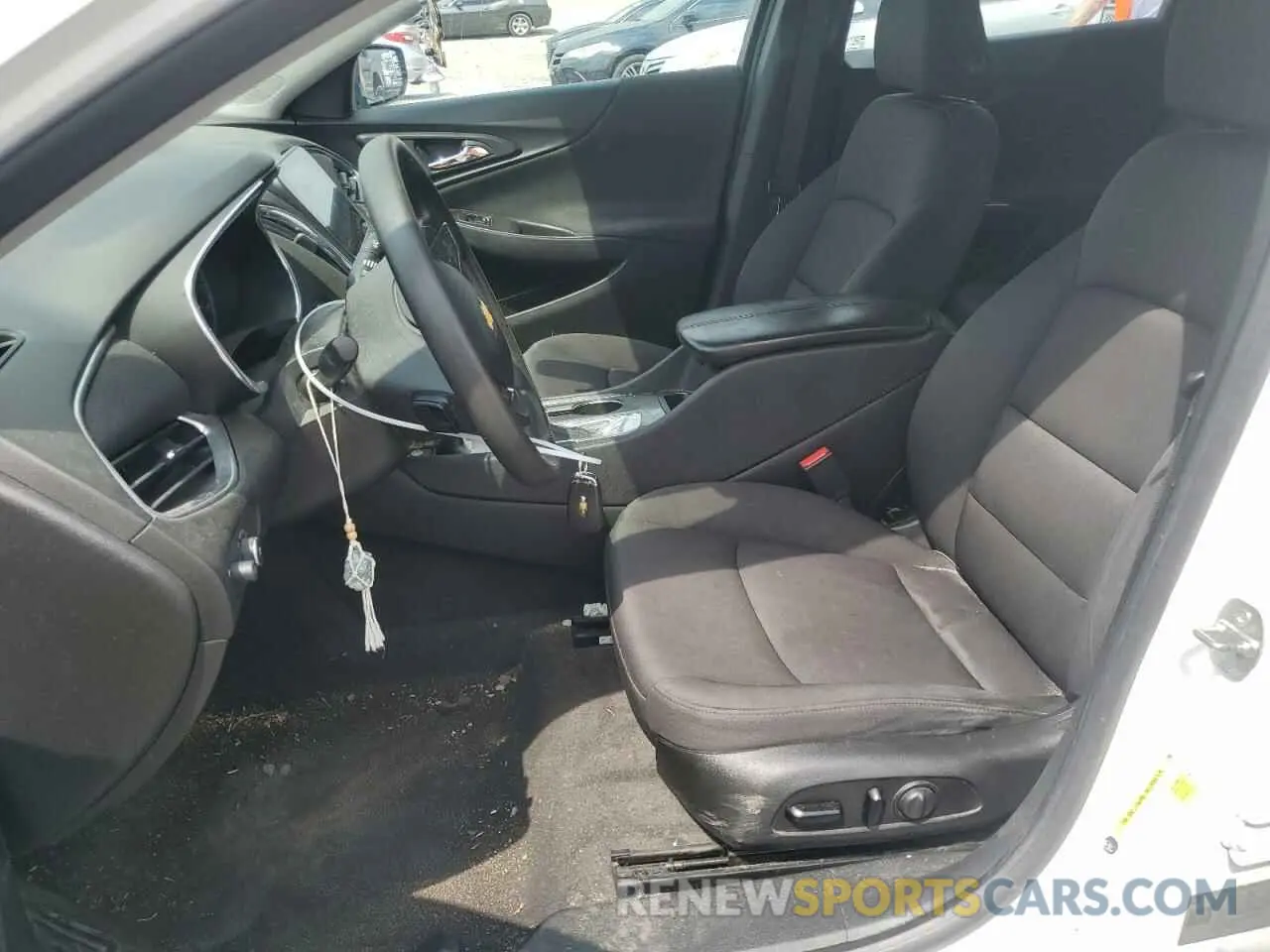 7 Photograph of a damaged car 1G1ZD5ST1KF164866 CHEVROLET MALIBU 2019