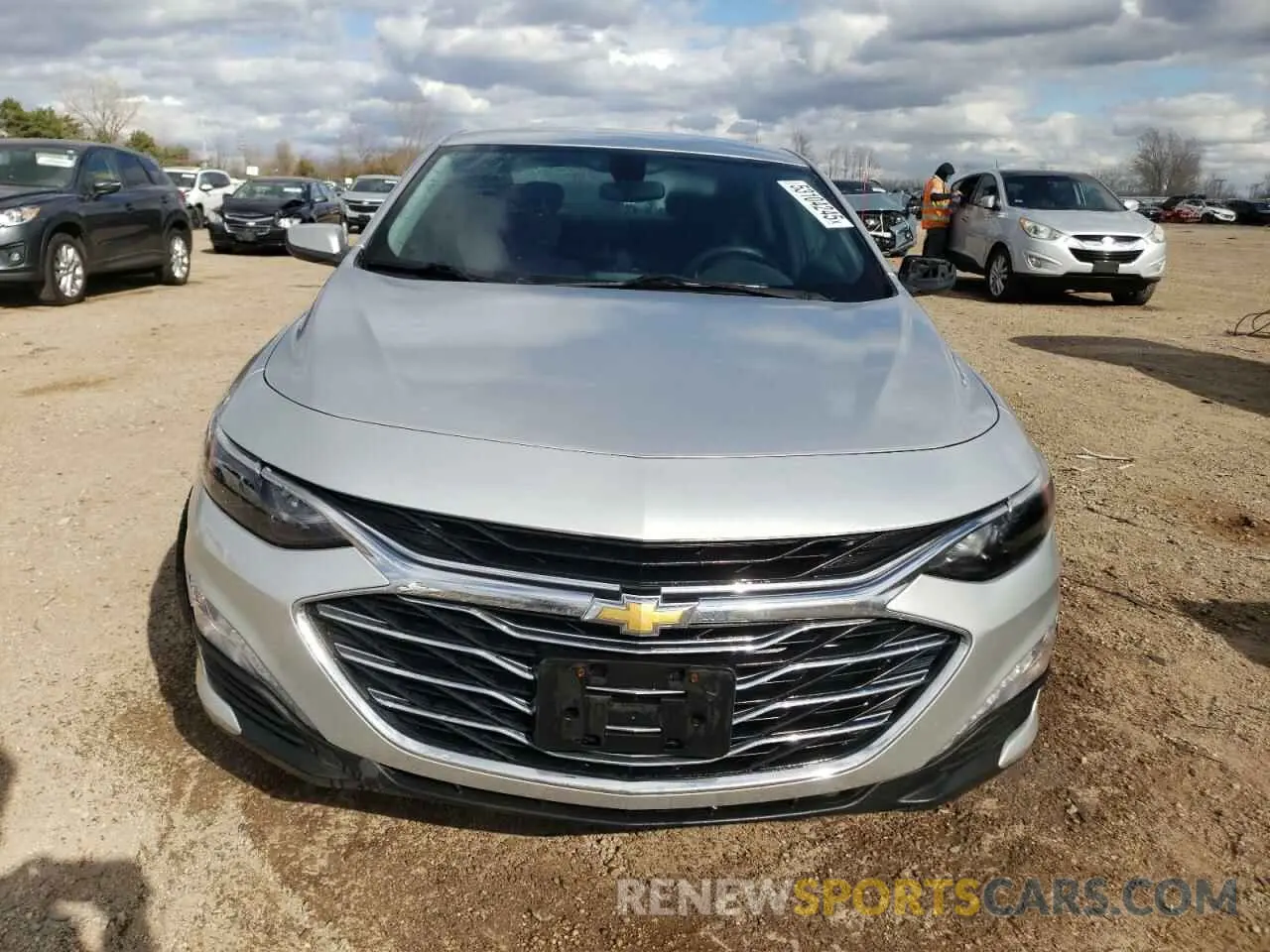5 Фотография поврежденного автомобиля 1G1ZD5ST1KF215556 CHEVROLET MALIBU 2019