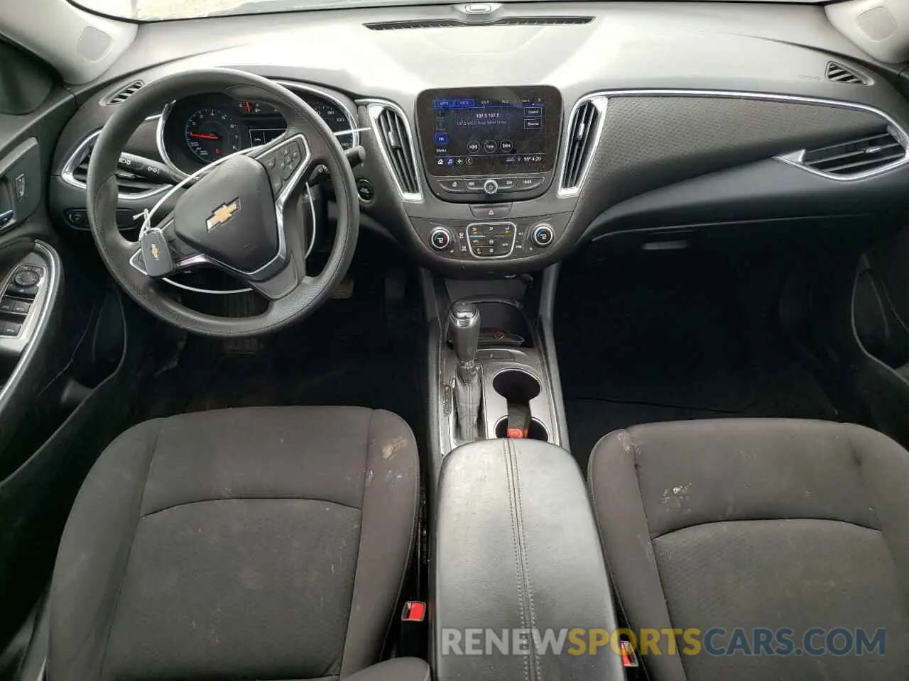 8 Фотография поврежденного автомобиля 1G1ZD5ST1KF215556 CHEVROLET MALIBU 2019