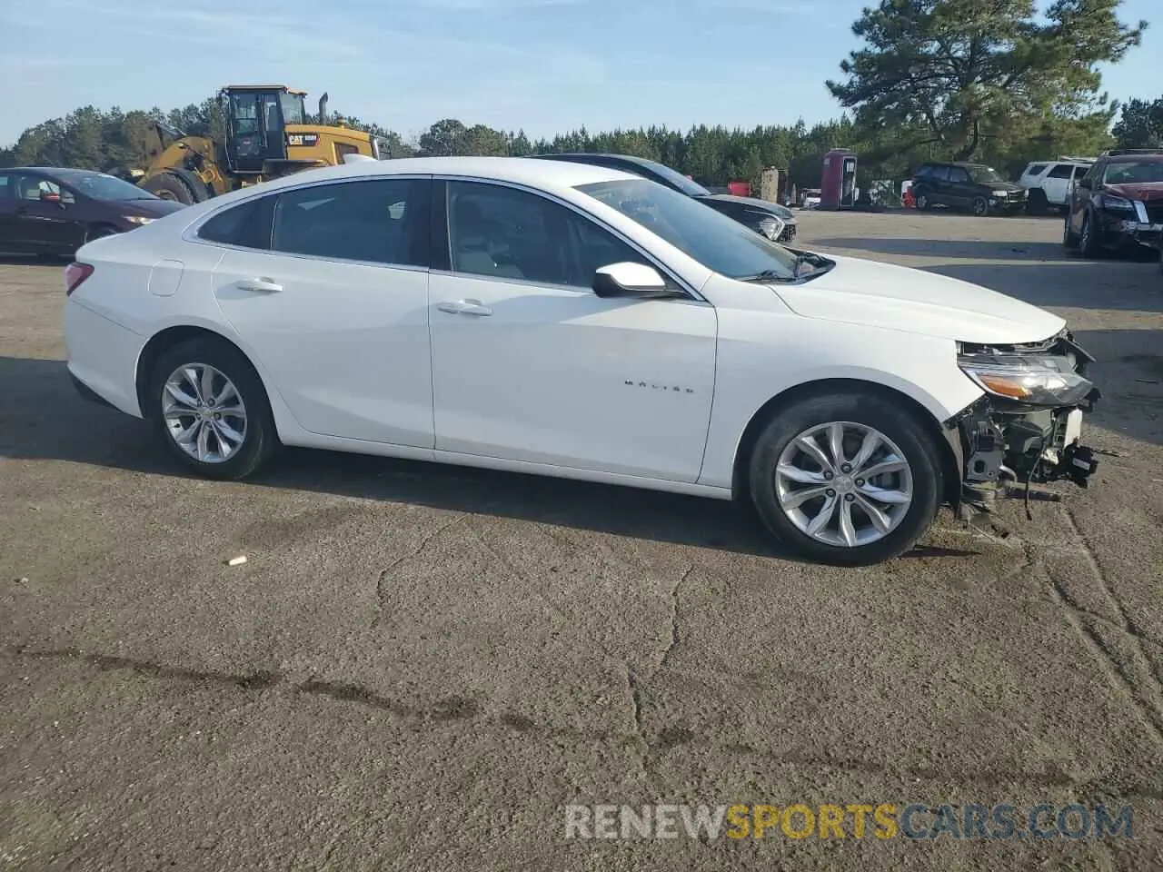 4 Photograph of a damaged car 1G1ZD5ST2KF135750 CHEVROLET MALIBU 2019