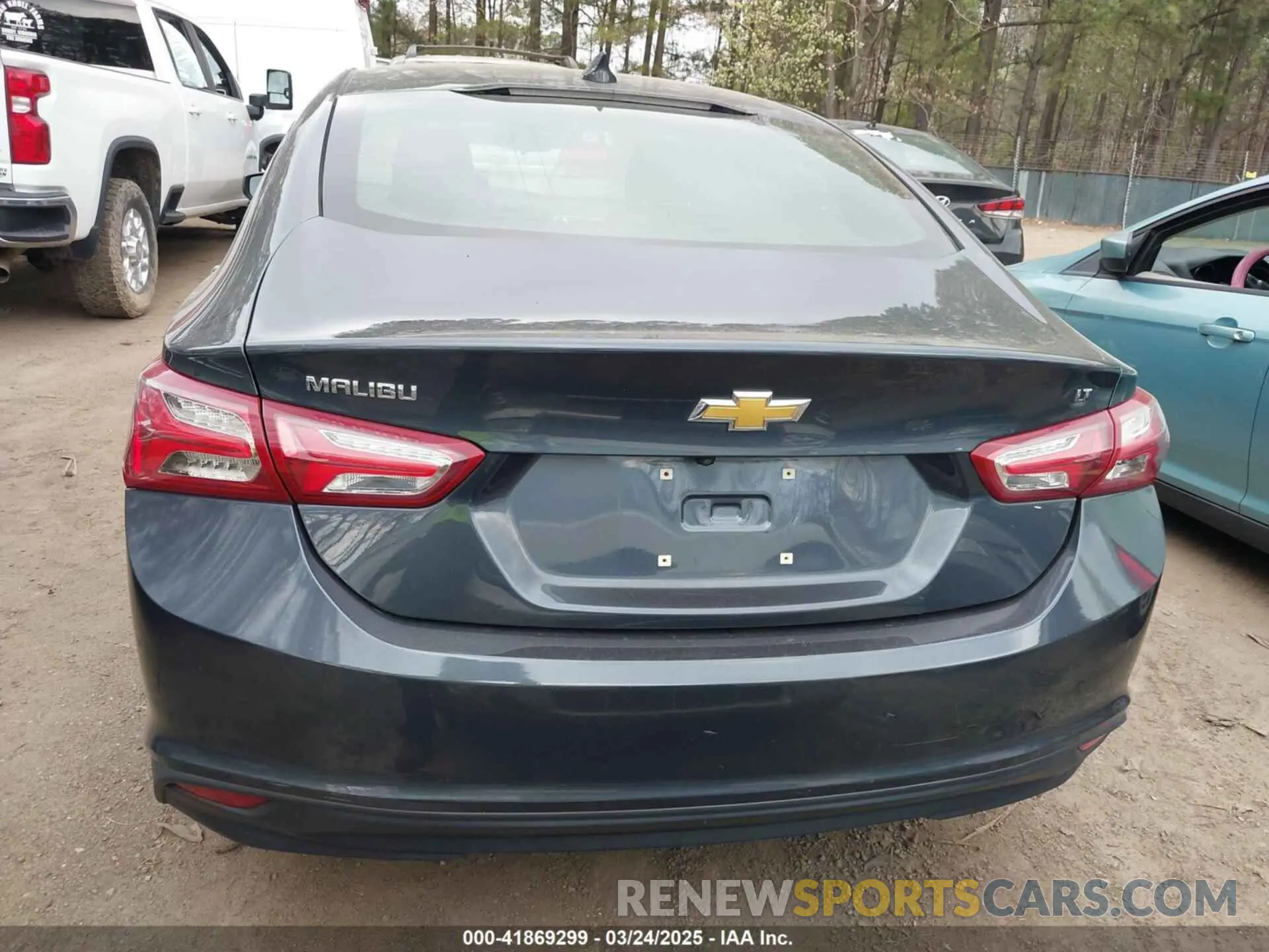 16 Photograph of a damaged car 1G1ZD5ST2KF139040 CHEVROLET MALIBU 2019