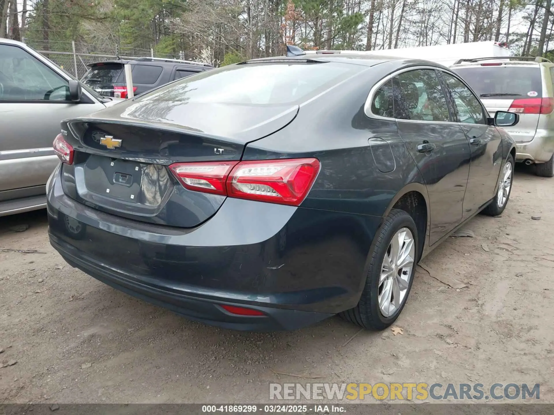 4 Photograph of a damaged car 1G1ZD5ST2KF139040 CHEVROLET MALIBU 2019